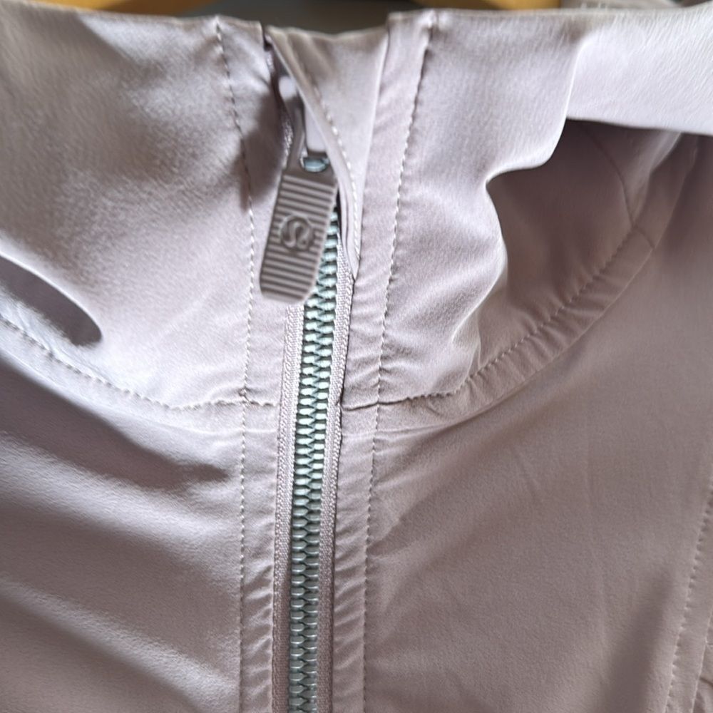 Lululemon Lightweight Jacket 4 - image 8